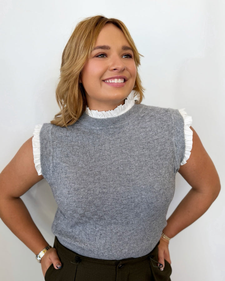 Pireo Short Sleeve Knit with Ruffle Trim