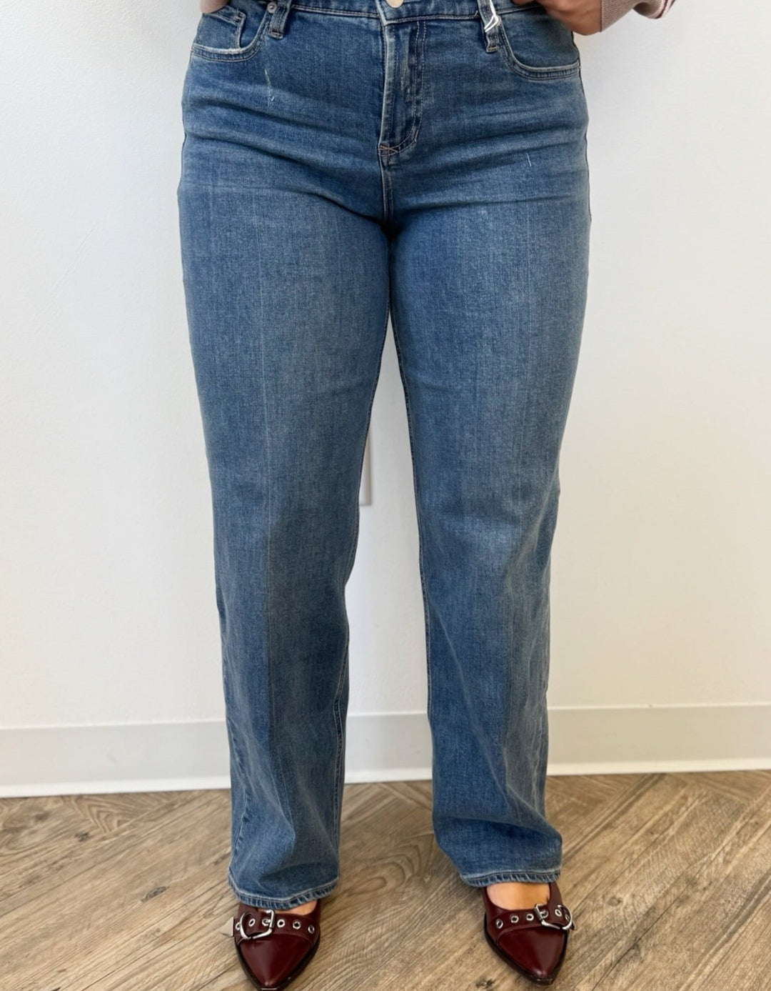 Aberdeen Straight Leg DenimDenim Jeans