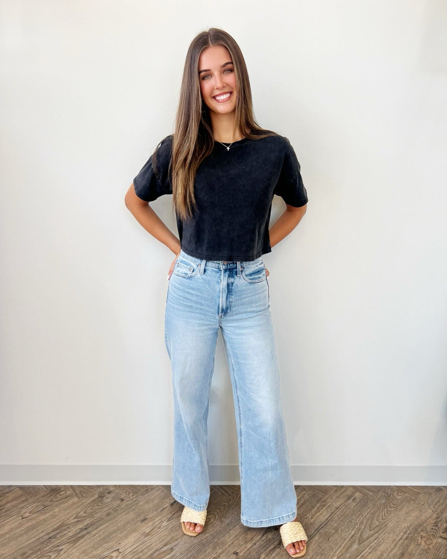 Alexa Cropped Teetee