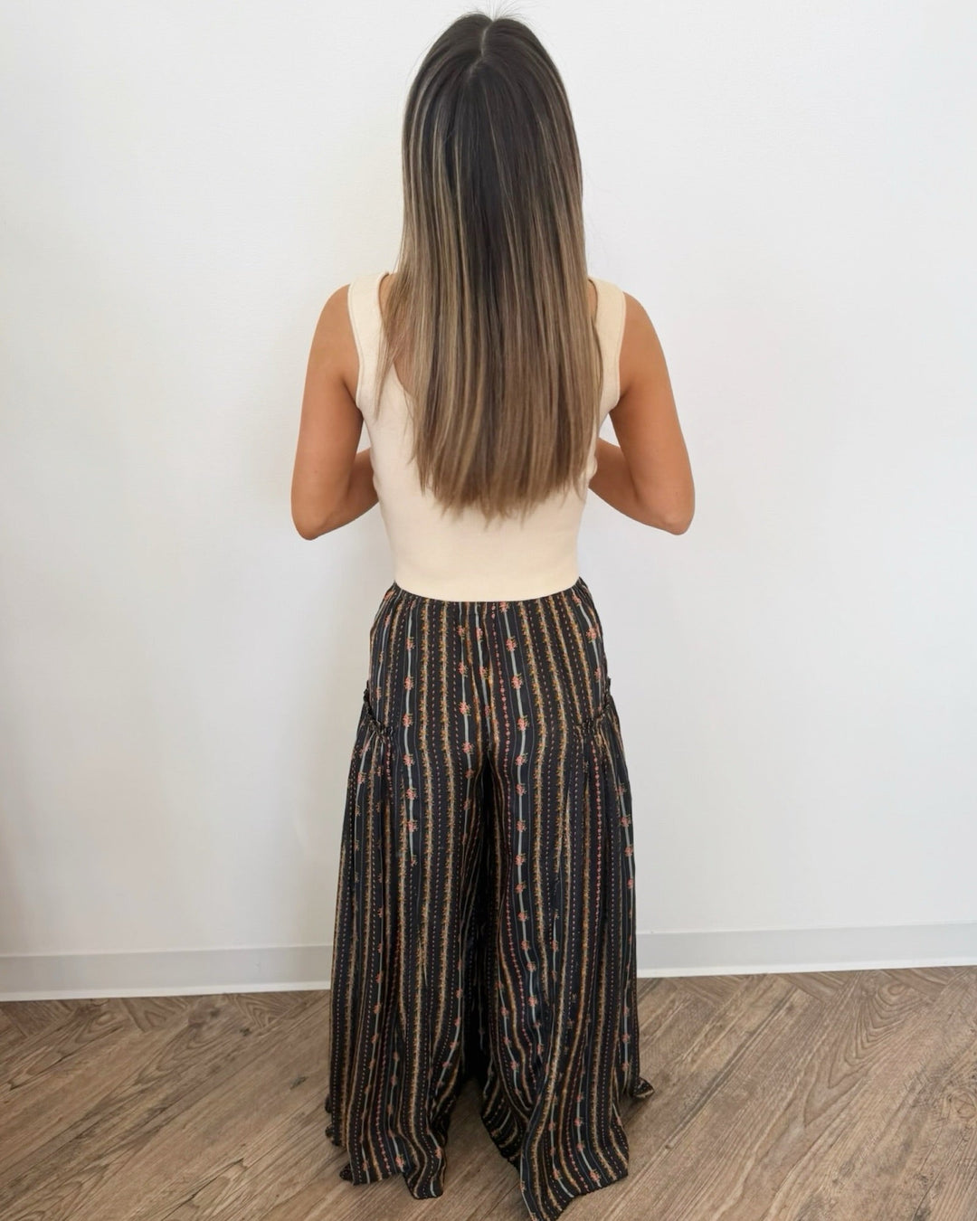 Collie Printed Wide Leg PantsPant