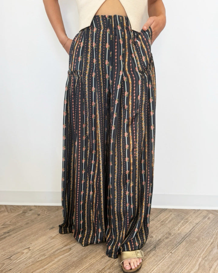 Collie Printed Wide Leg PantsPant