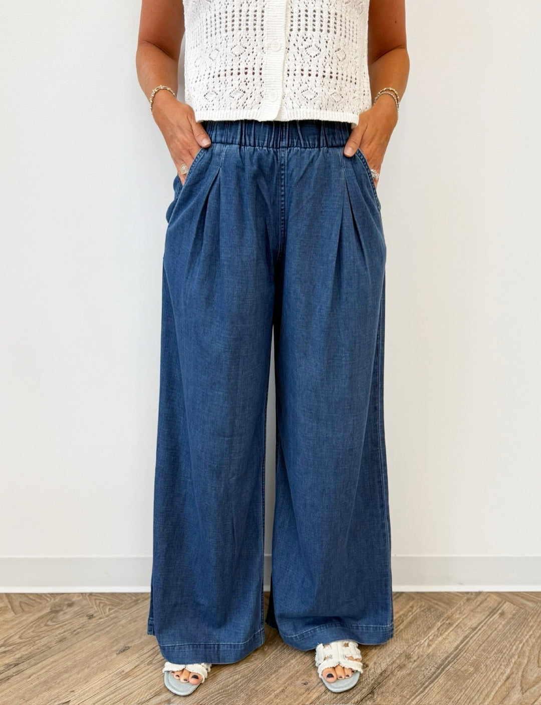 Connie Wide Leg Pull On PantPants