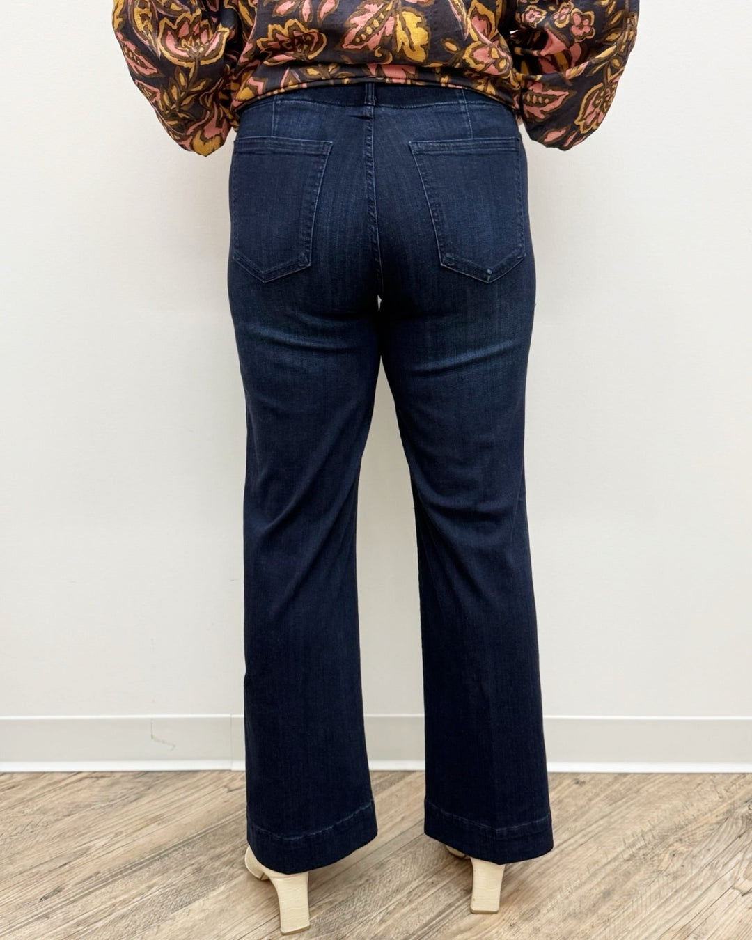 Eliza Wide Leg Jeans with Hem DetailLM4122A4