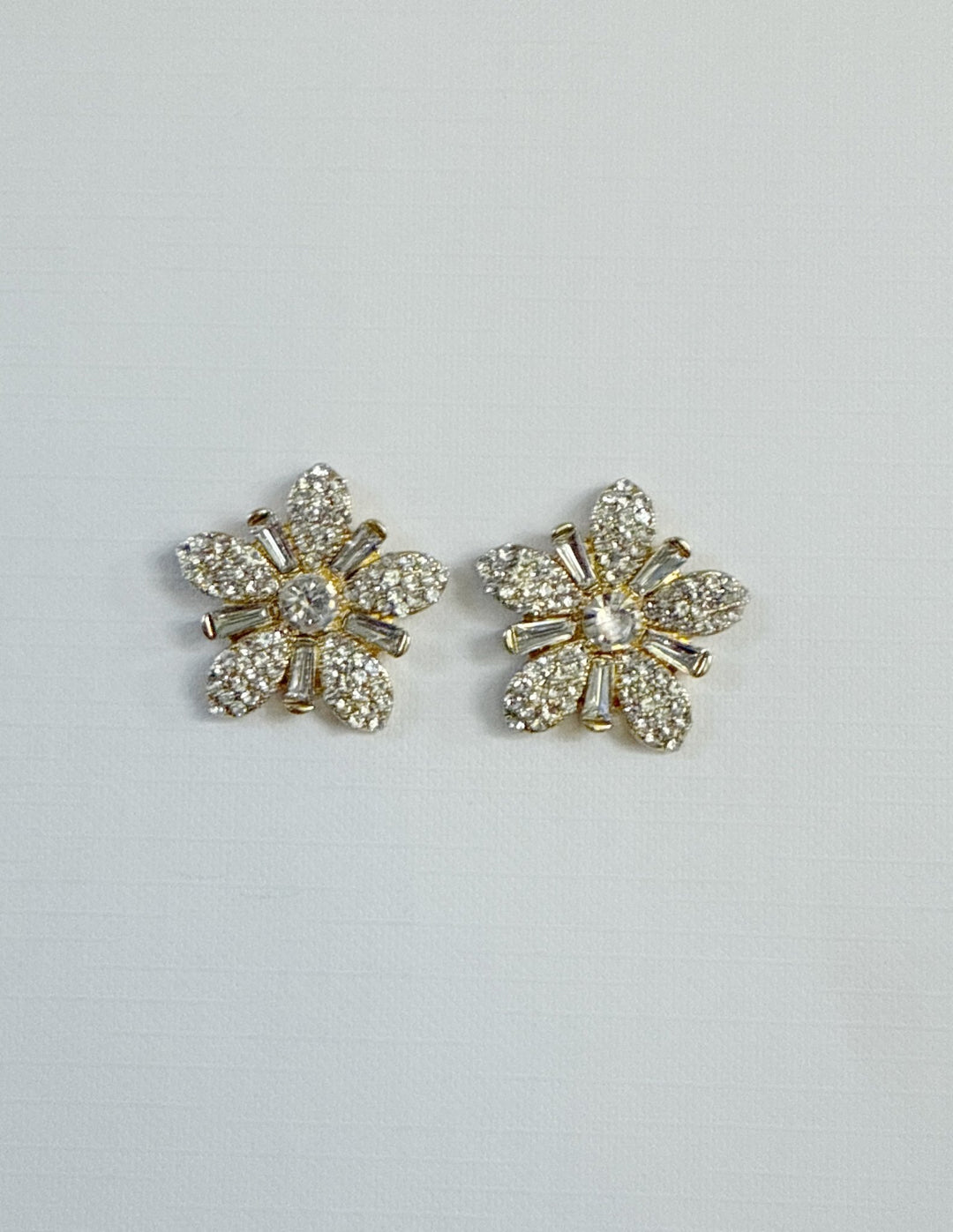 EP45841 Pave Glass Flower Earrings