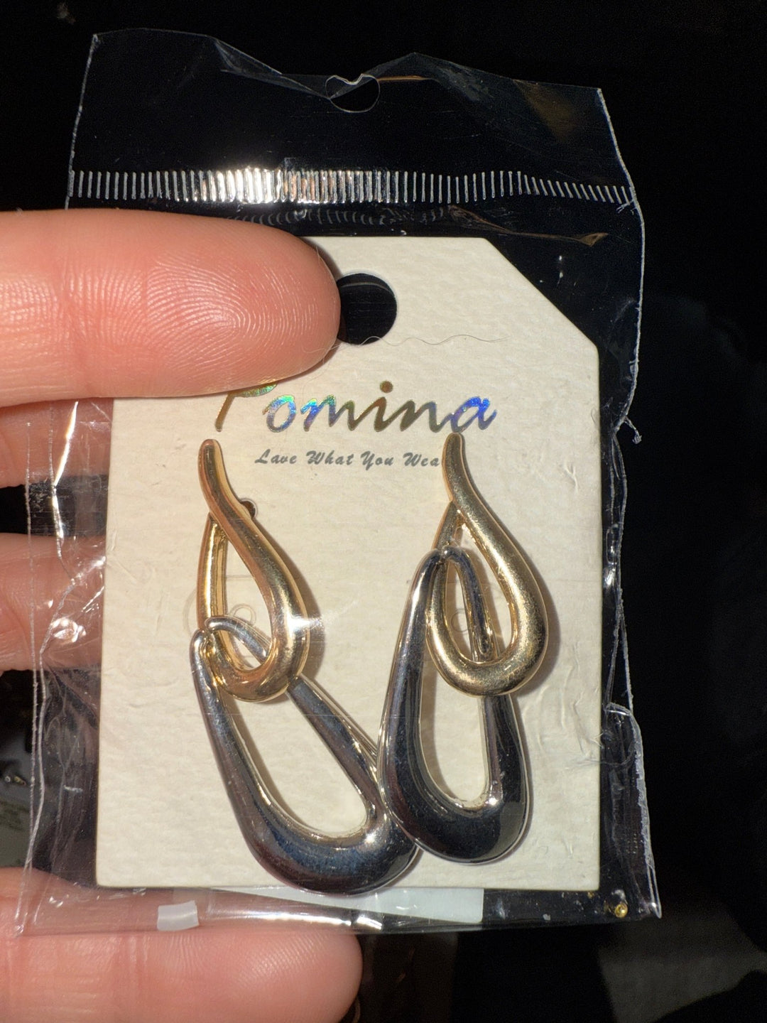 EP49579 Earring