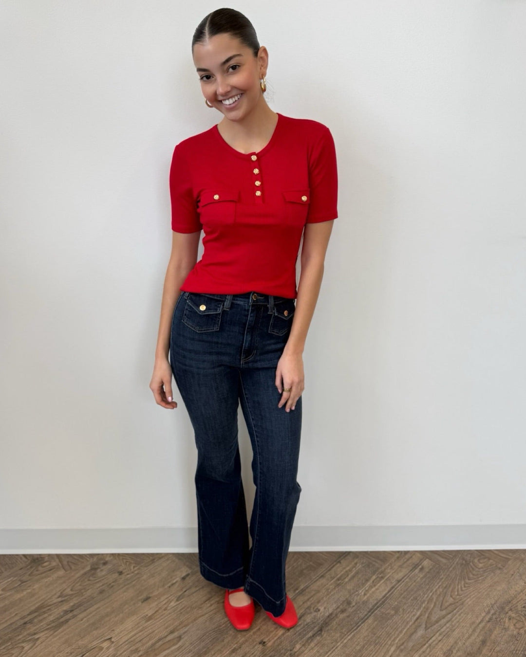 Eva Short Sleeve Ribbed Top with Gold Hardwareshort sleeve top