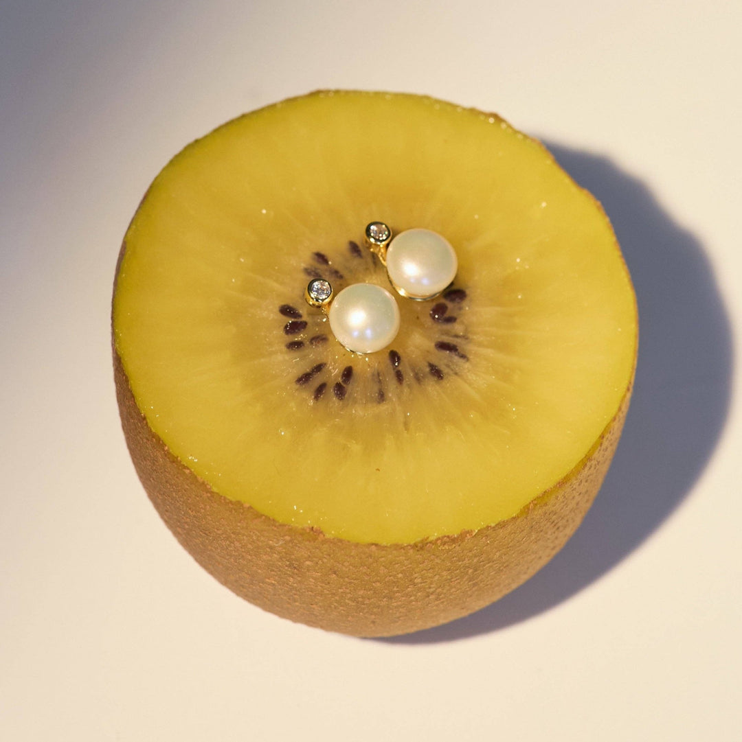 ISADORE PEARL STUDS: SILVEREAR - ISADORE - S