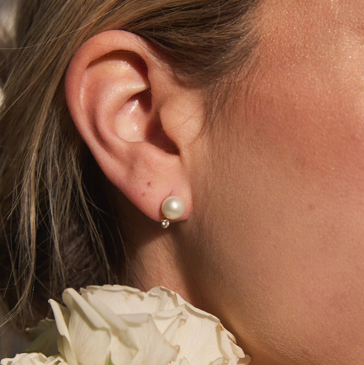 ISADORE PEARL STUDS: SILVEREAR - ISADORE - S
