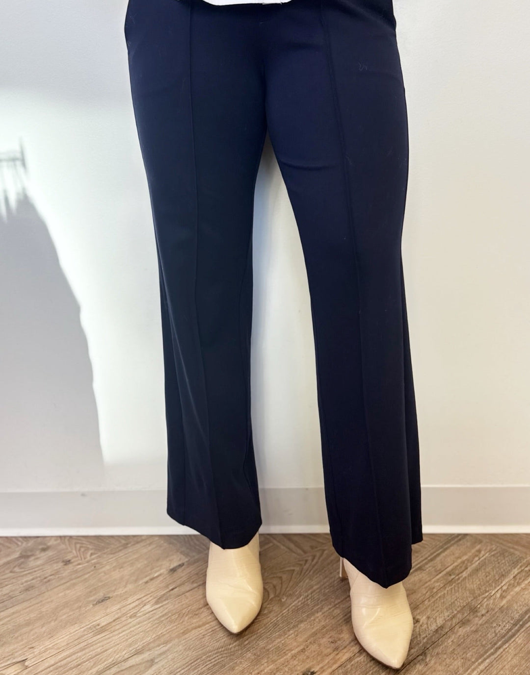 Izabella Pull On Wide Leg TrousersLM4700M44