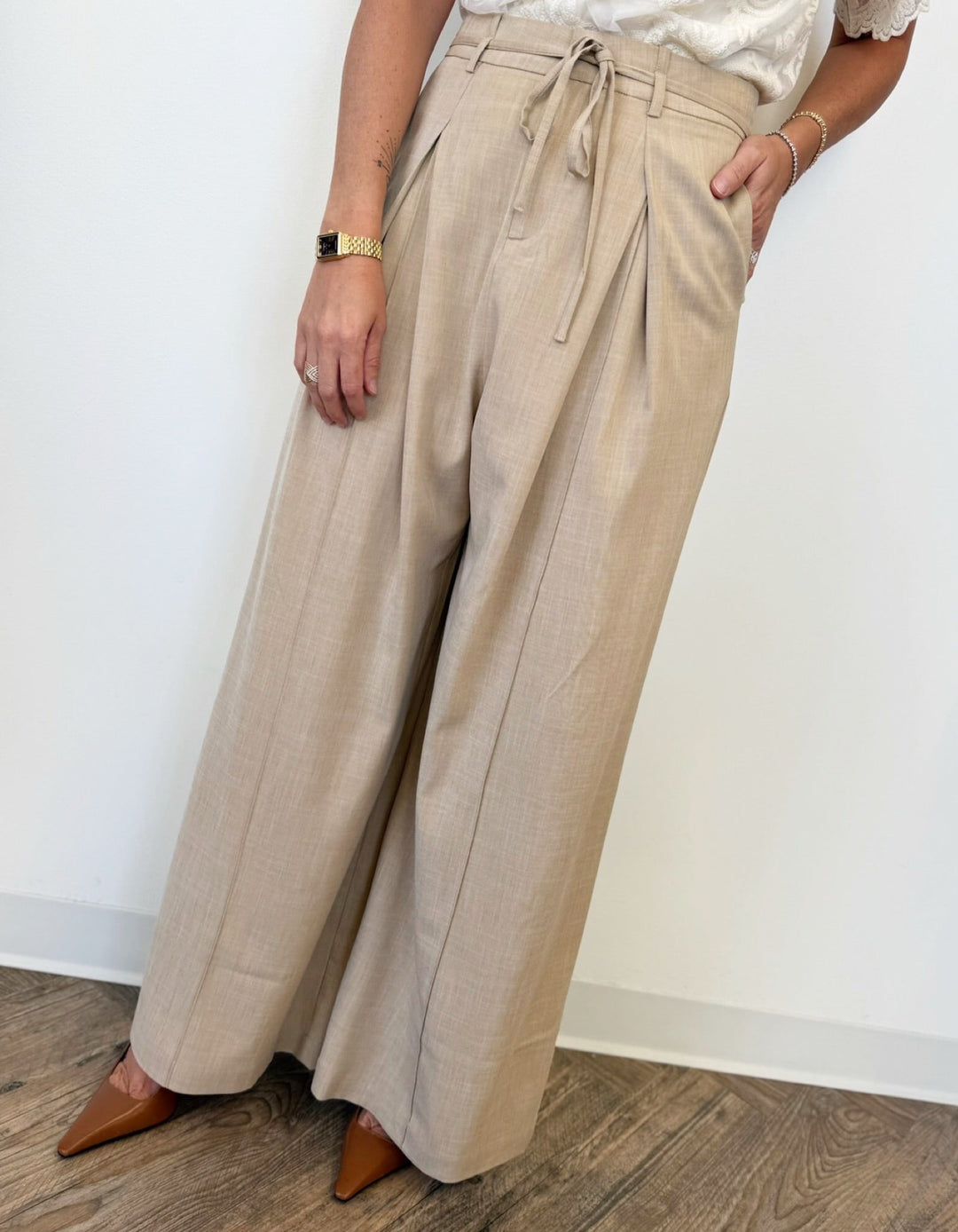 Jeff Wide Leg Darted Pantwide leg trouser