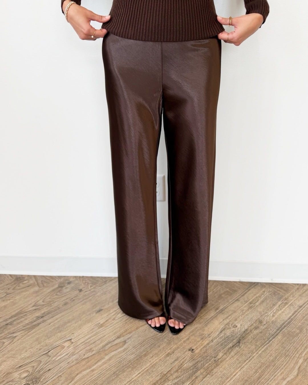 Jeiel Satin Bias Pantpull on pant