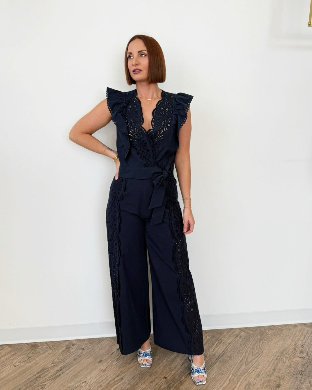 Jules Embroidered Flared Pantspull on pant