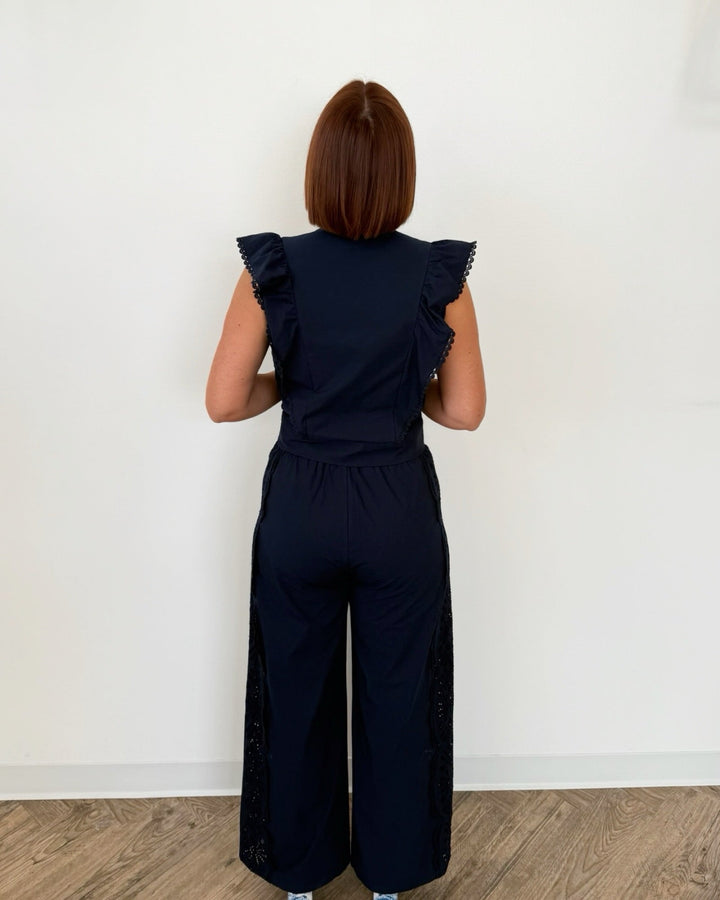 Jules Embroidered Flared Pantspull on pant