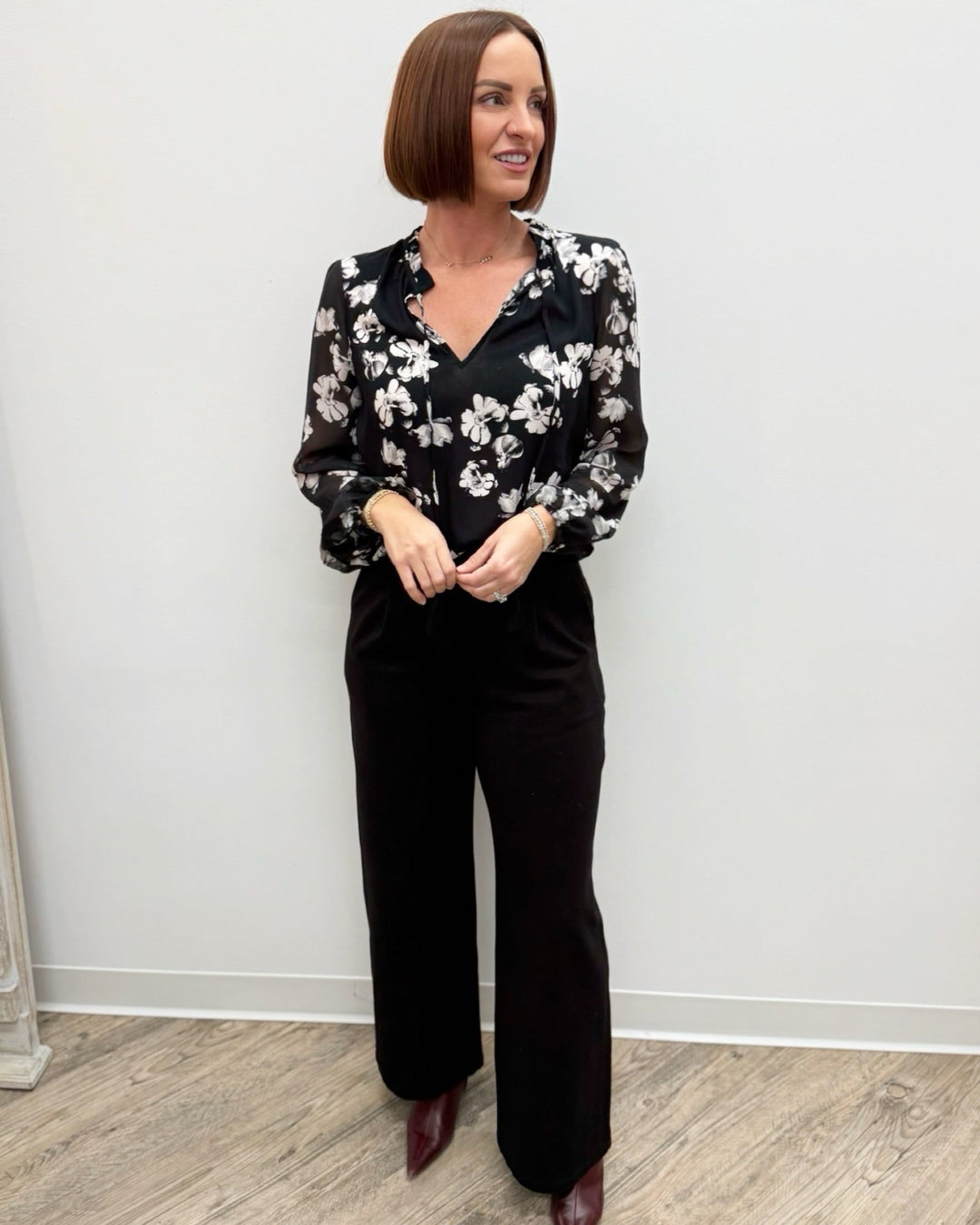 Khelan Long Sleeve Sheer Floral BlouseLM8J18VG1P92