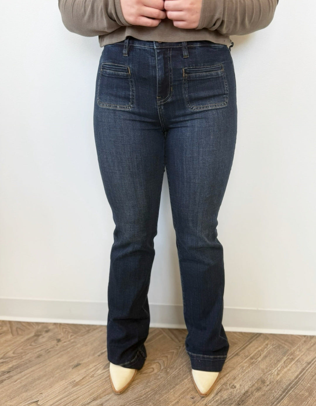 Leah Bootcut Jeans With Welt PocketsLM4369CH4