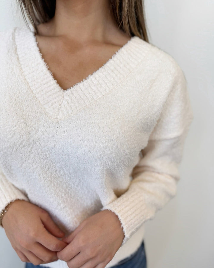 Lecia Long Sleeve V Neck Sweaterlong sleeve knit