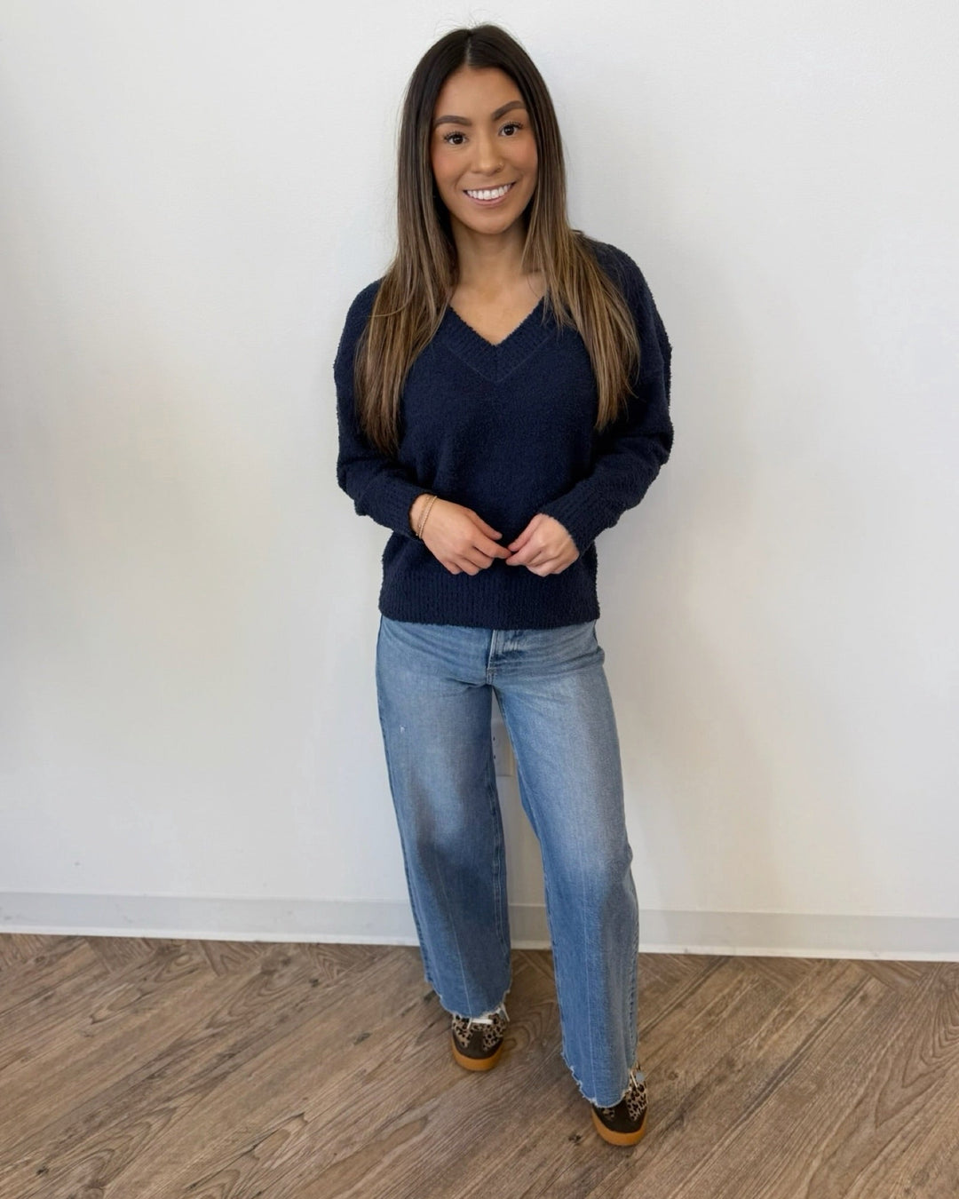 Lecia Long Sleeve V Neck Sweaterlong sleeve knit