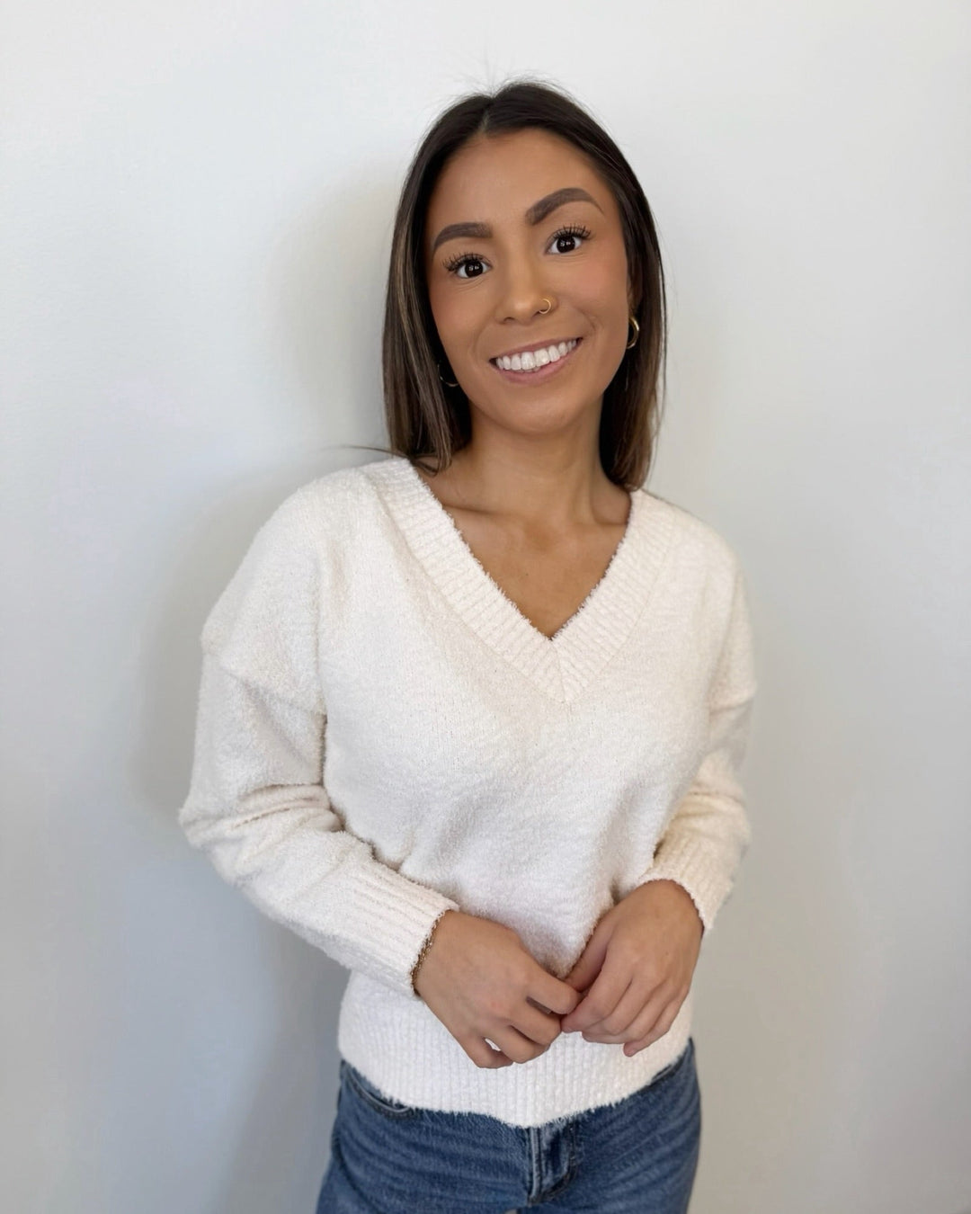 Lecia Long Sleeve V Neck Sweaterlong sleeve knit