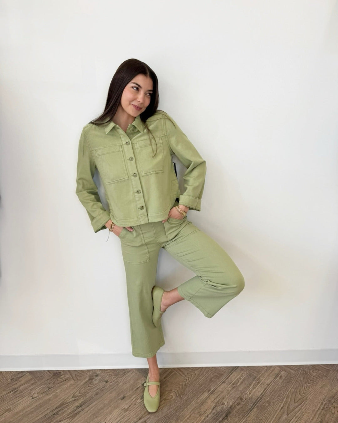 Liverpool High Waist Crop Wide Leg Utility PantsLM7B43QTA