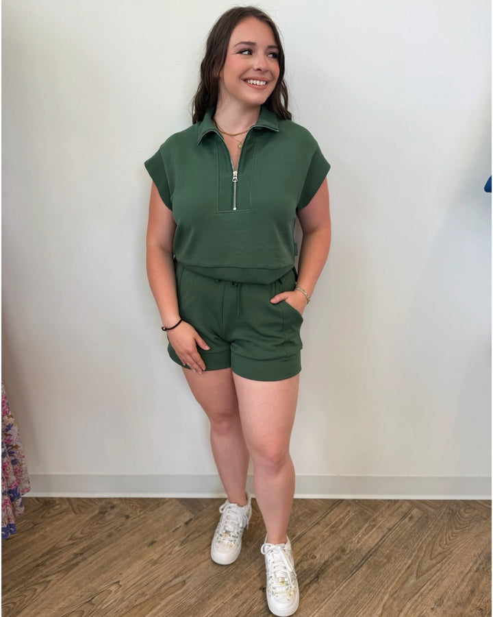 Maomi Sleevless Half Zippullover