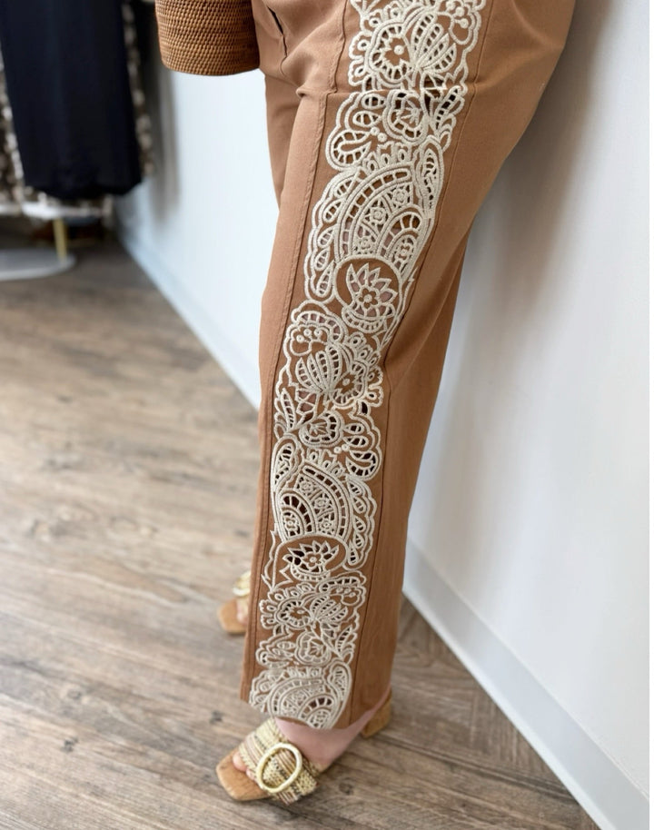 Nilsa Embroidered Panttrouser