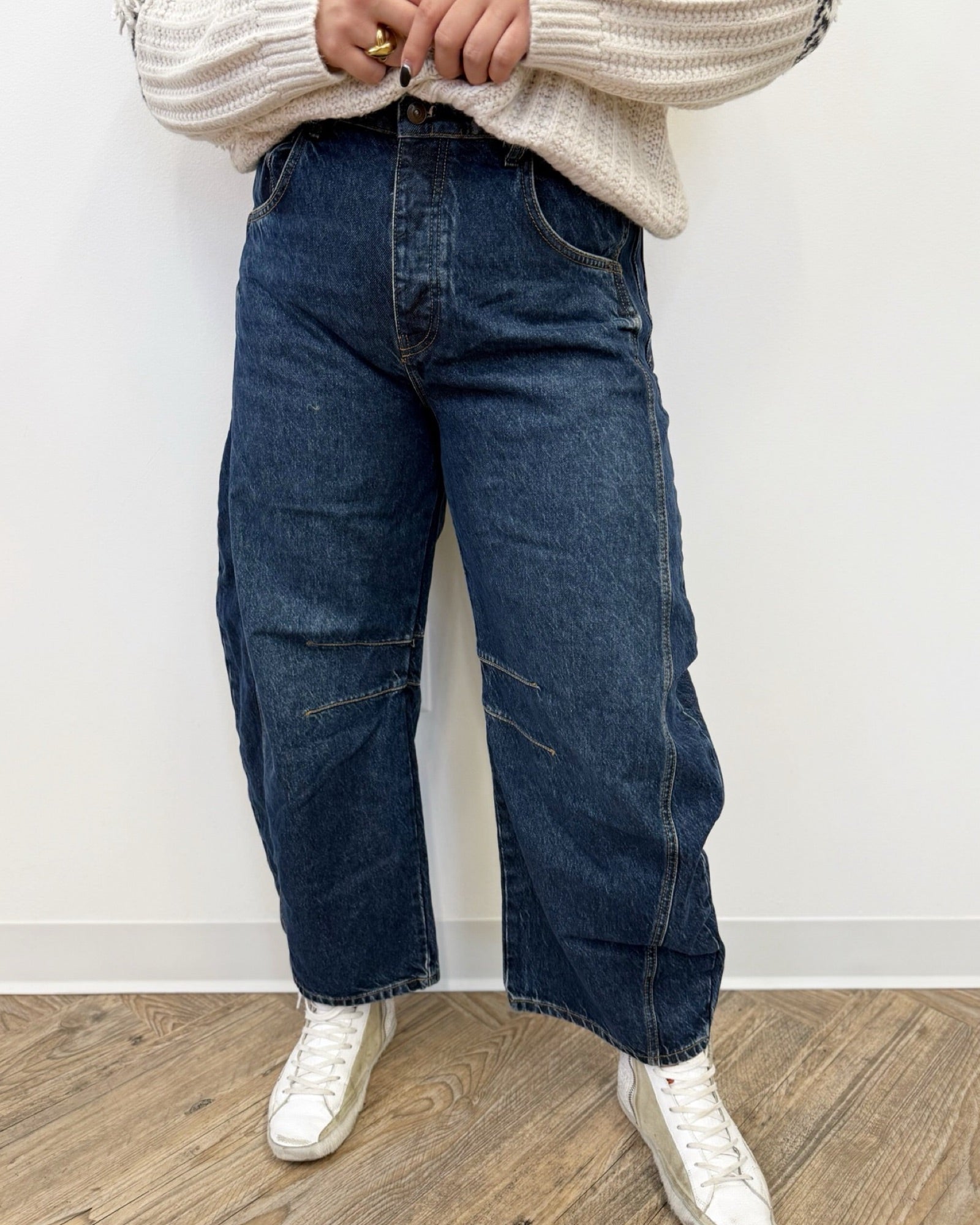 Paulette Mid RiseBarrel JeansJeans