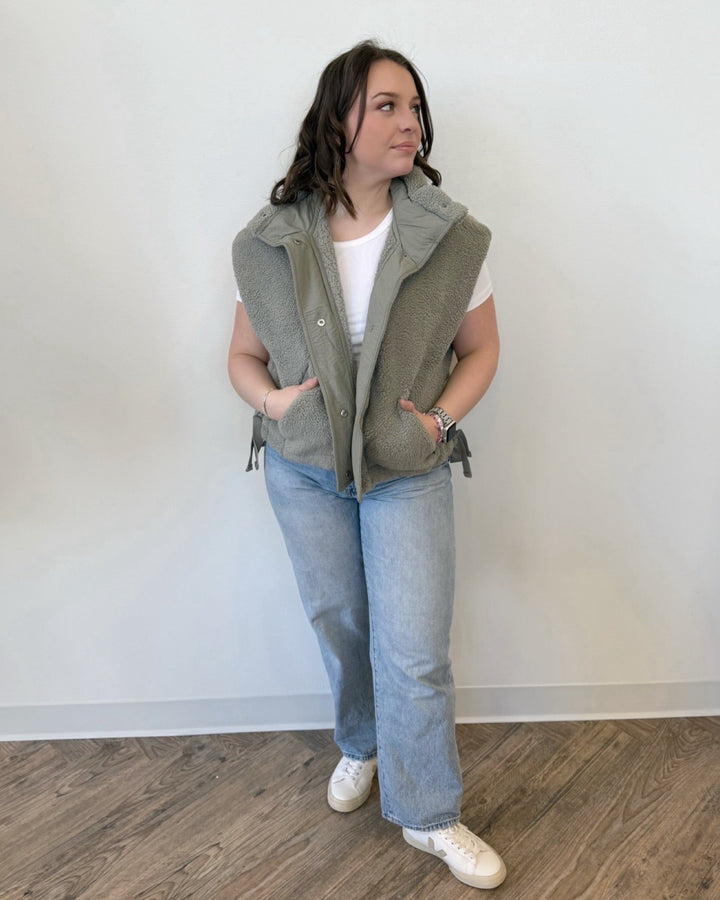 Paxton Oversized Fleece Vestvest