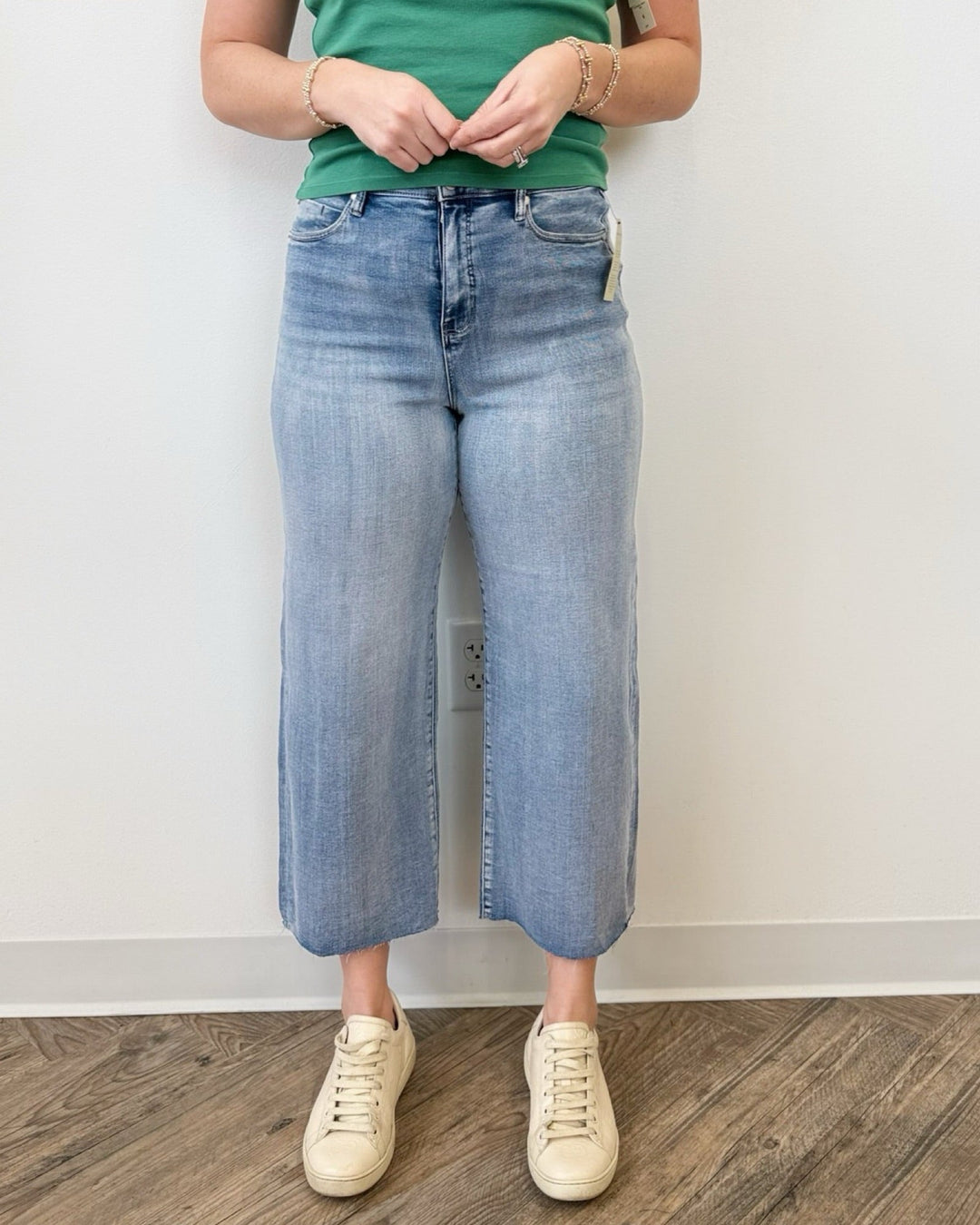 Remy Crop Wide Leg JeansDenim Jeans