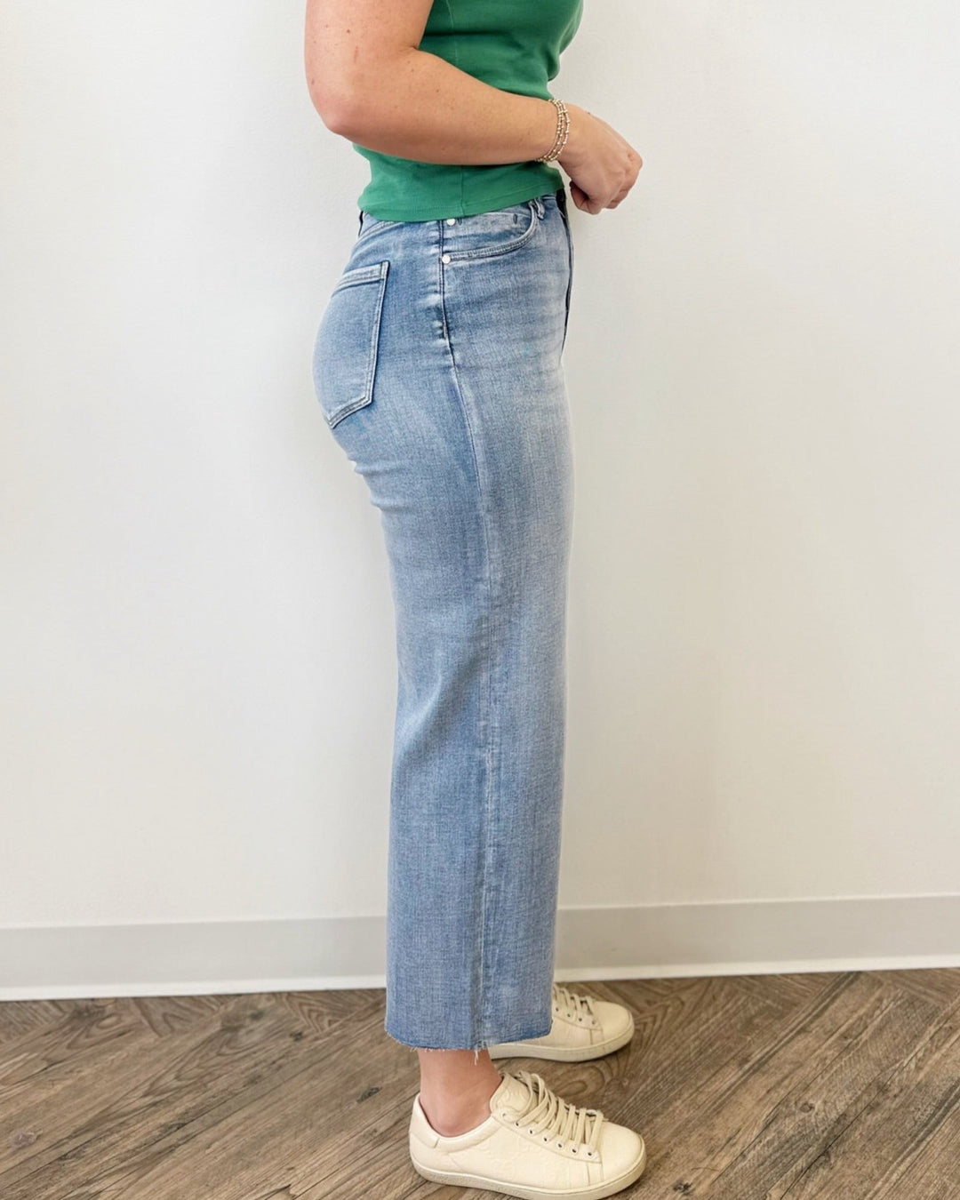 Remy Crop Wide Leg JeansDenim Jeans