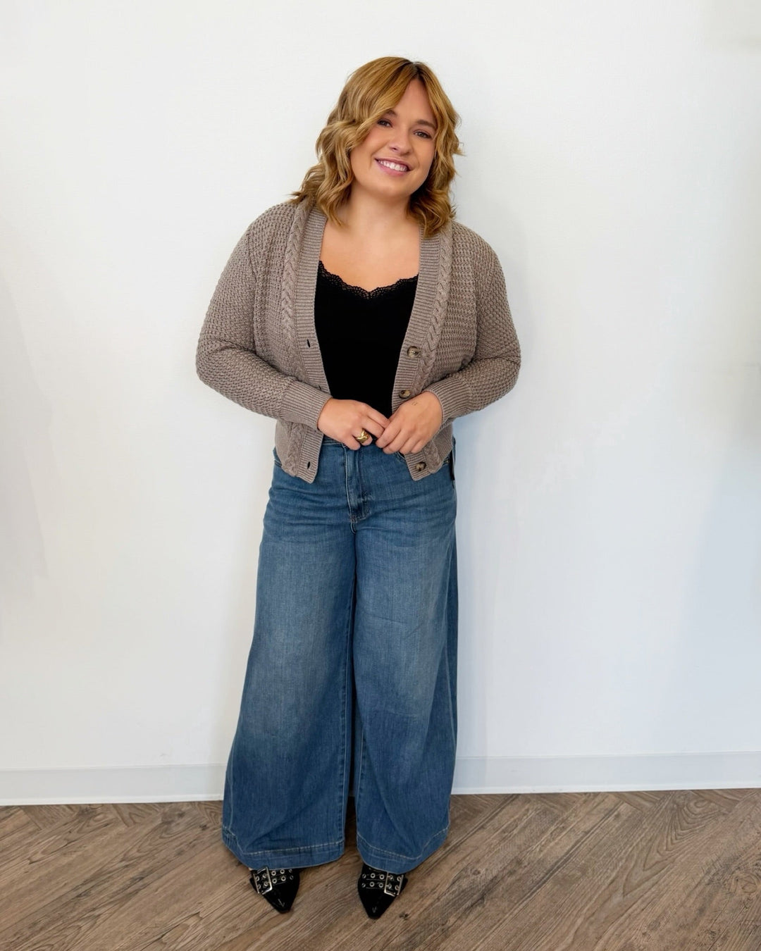 Richmond V-Neck Cardigancardigan