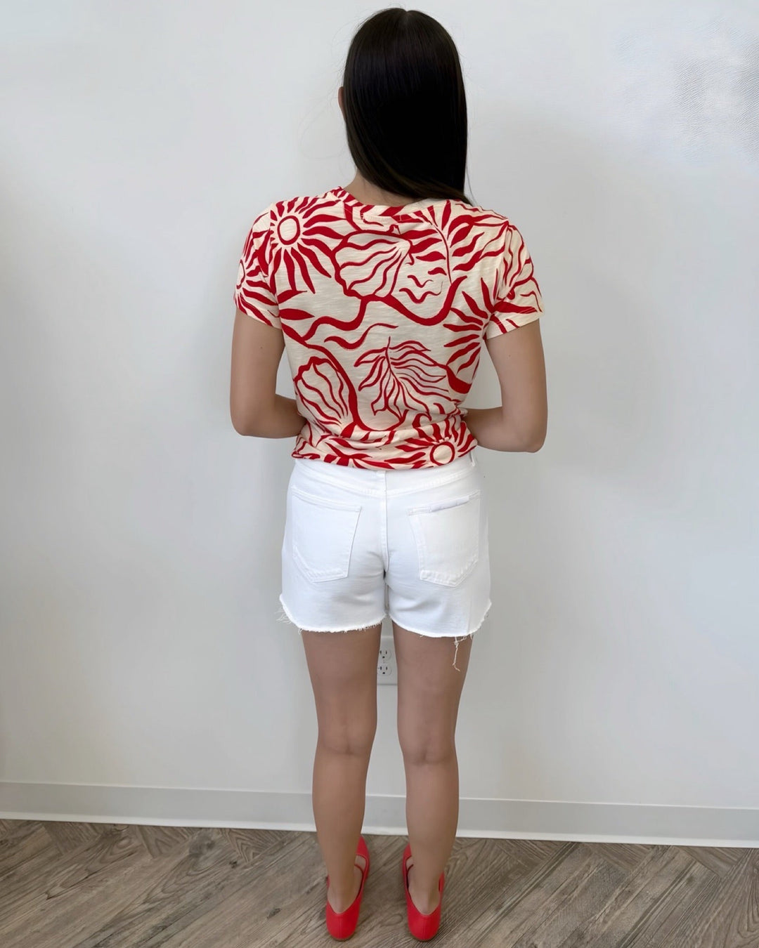 Rosa Graphic Basic TeeGraphic Tee
