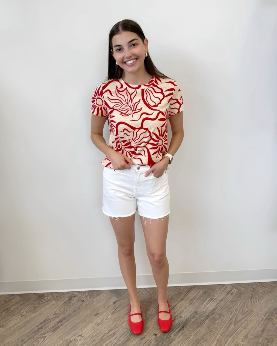 Rosa Graphic Basic TeeGraphic Tee