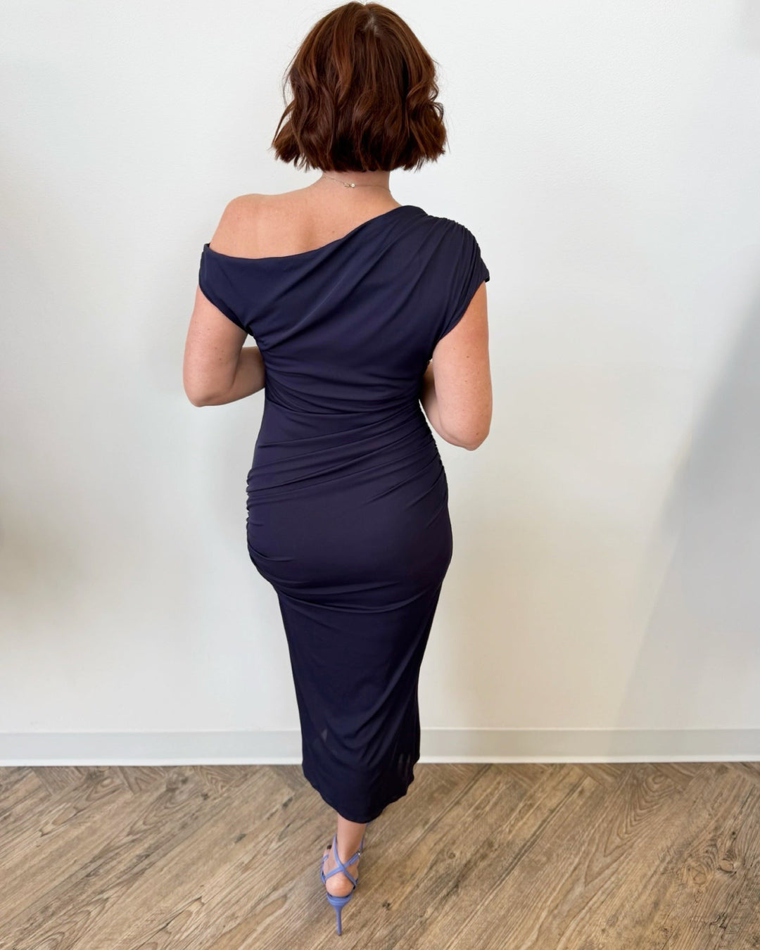 Steve Madden Gracelyn Ruched One - Shoulder Midi Dressmidi dress