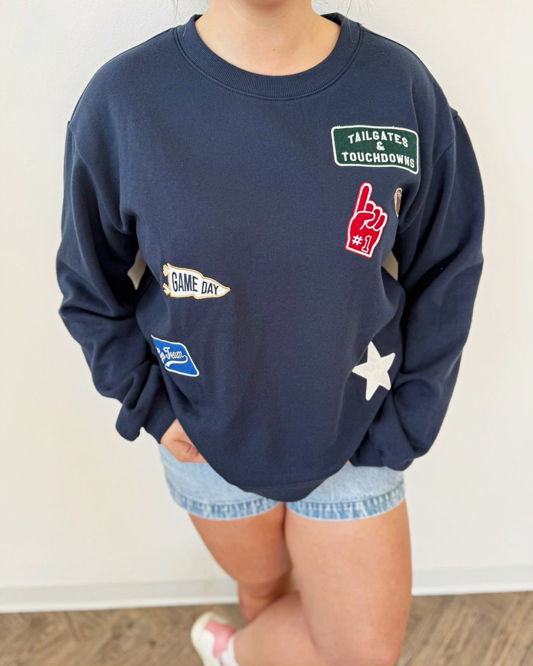 Z Supply Boyfriend Patch Sweatshirtlong sleeve pullover