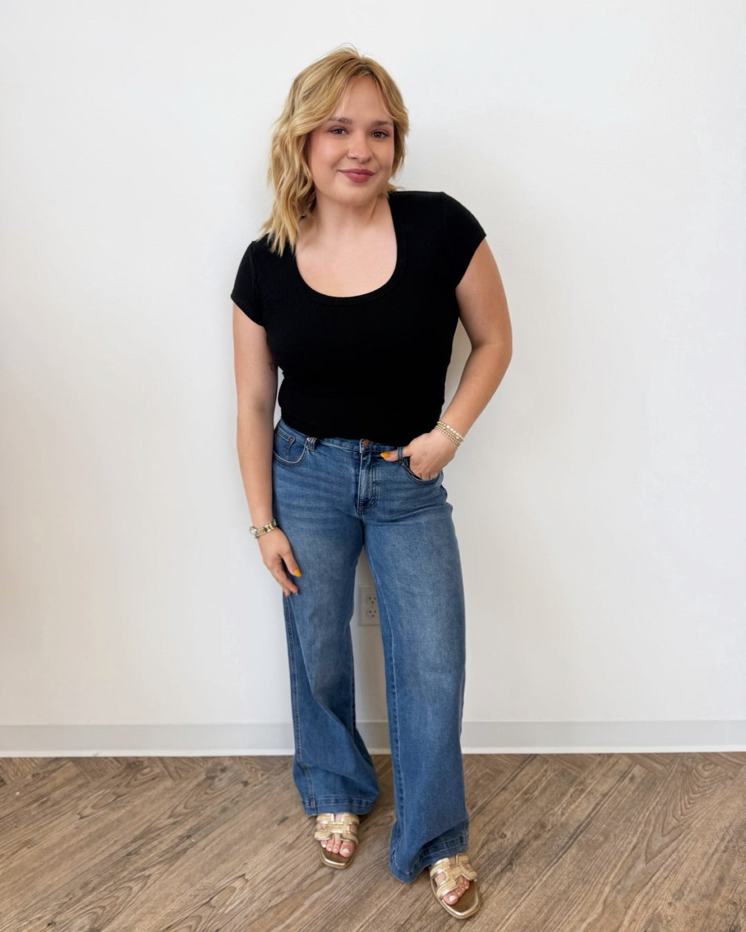 Z Supply Leisurely Scoop Neck Teeshort sleeve top