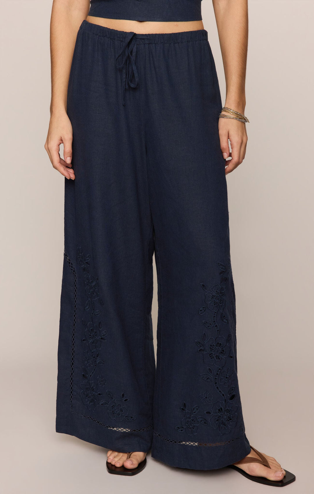 Z Supply Sid Embroidered Woven Pantpull on pant